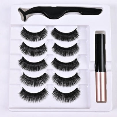 Elegante künstliche Wimpern für Damen – magnetische MagicLashes für perfekte Wimpernverlängerung.