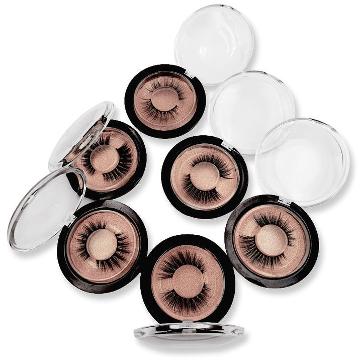 Wiederverwendbares magnetisches Wimpernset für Damen. Künstliche Wimpern für ausdrucksstarkes Augen Make-up.