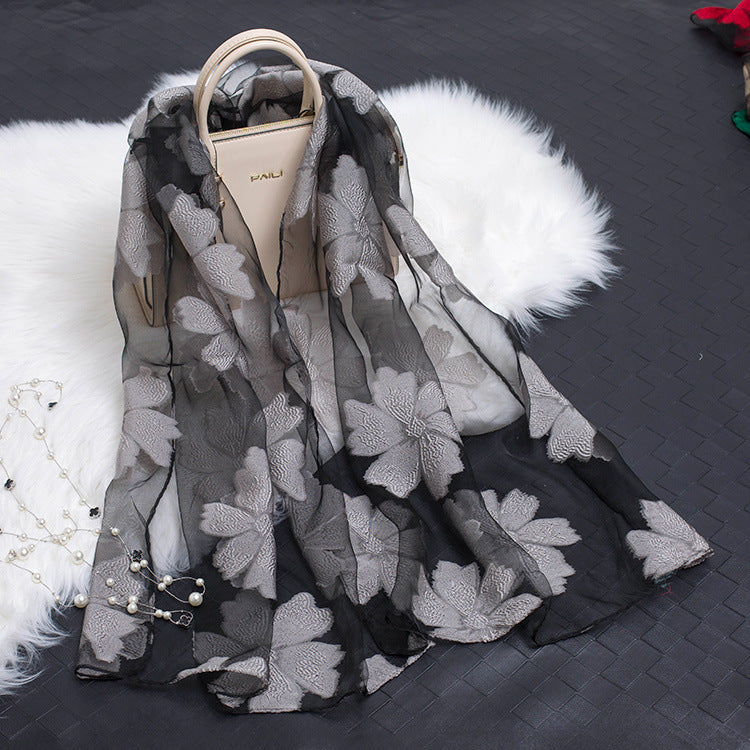 Damen Organza Schal mit zartem Blumenmotiv in Blau, leichtes & elegantes Frühlings-Accessoire.
