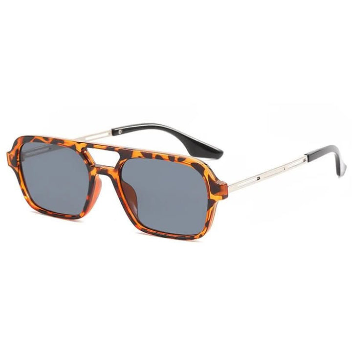 Retro quadratische Damen Sonnenbrille mit effektivem UV400 Schutz für optimalen Augenschutz.