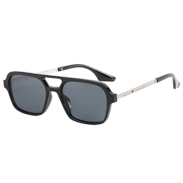 Schicke Damen Sonnenbrille in quadratischer Form mit zuverlässigem UV400-Sonnenschutz.