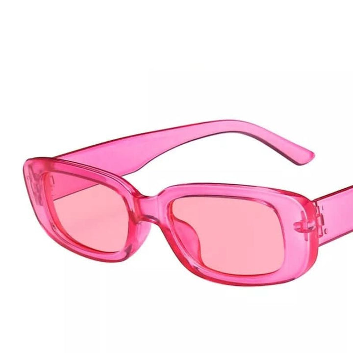 Must-have Damen Sonnenbrille für den Sommer, rechteckig, Retro, UV400-Augenschutz als Accessoire.