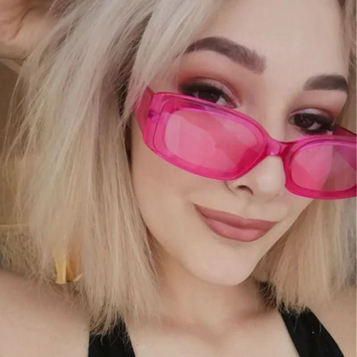 Modische Damen Sonnenbrille rechteckig, UV400-Schutz, Retro-Design für optimalen Augenschutz und Mode.