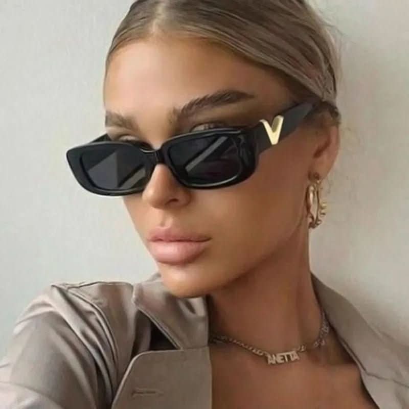 Elegante Damen Cat-Eye Sonnenbrille im Retro Stil. Perfektes Mode Accessoire für einen glamourösen Vintage Look.