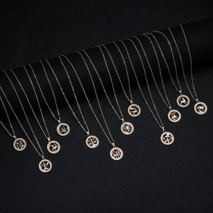 Moderne Damen-Halskette mit Sternzeichen-Anhänger in warmem Roségold – ideales Geschenk.