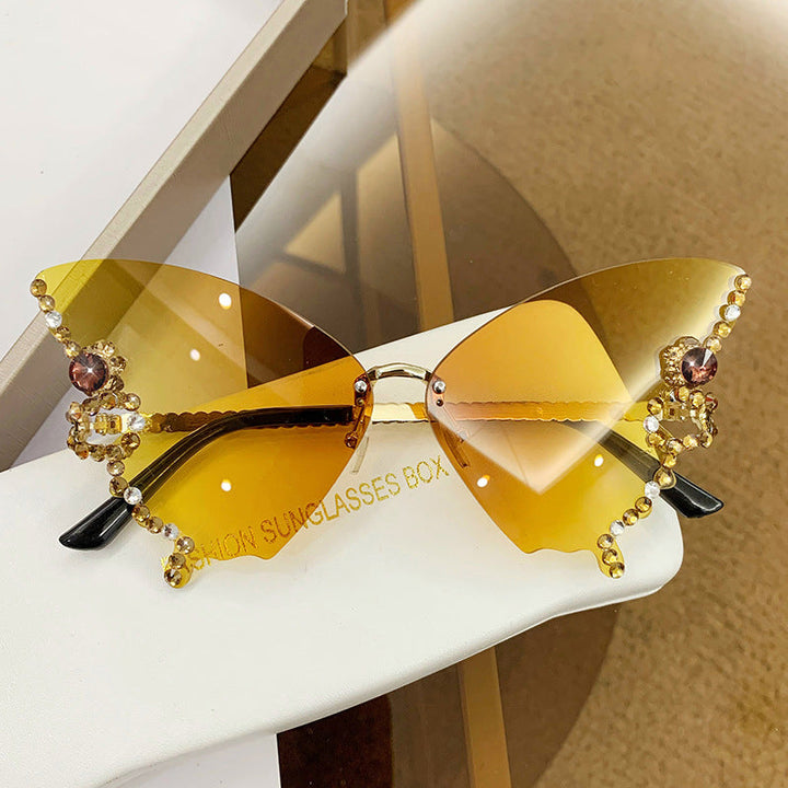 Schmetterlings-Sonnenbrille Damen, UV400-Schutz, stilvoll & bequem, ideal für jede Reise.