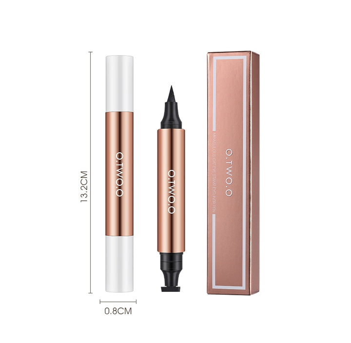 Damen Eyeliner, extrem wasserfest und wischfest, mit Flügelstempel für makellose Flügel.
