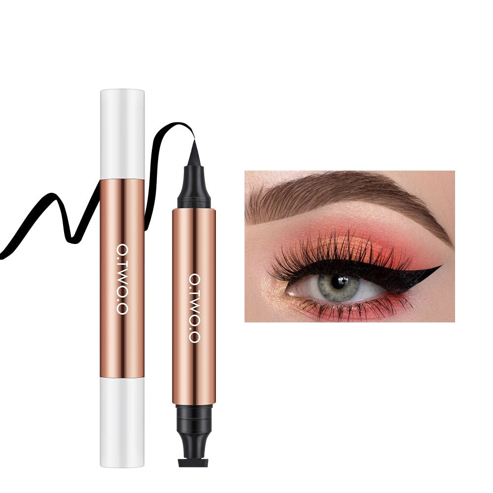 Kosmetik für Damen: Wasserfester Eyeliner mit Flügelstempel für präzise und haltbare Lidstriche.