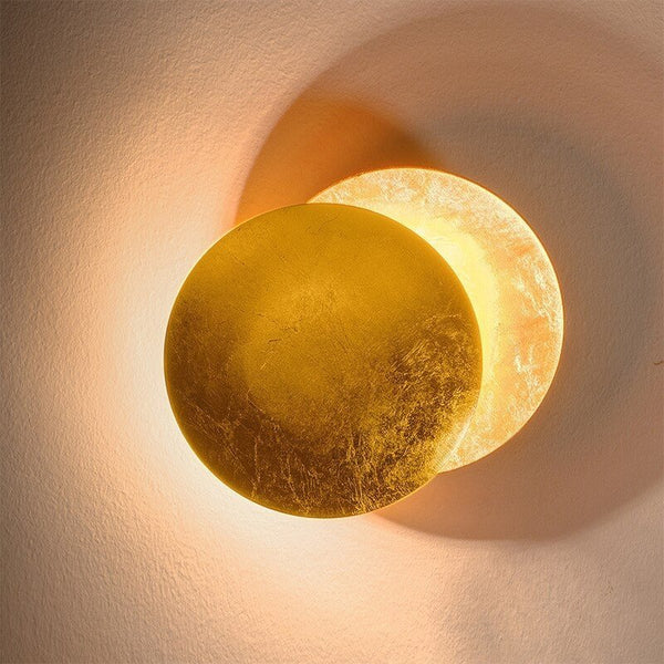 Energieeffiziente LED-Wandlampe mit Mondlicht-Effekt. Perfekte Dekolampe für ein entspannendes Zuhause.