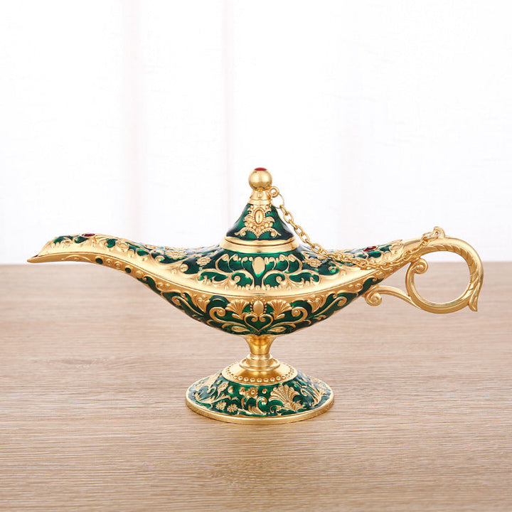 Detailaufnahme der Legierungs-Aladdinlampe, kunstvoll verziert für märchenhafte Dekoration.
