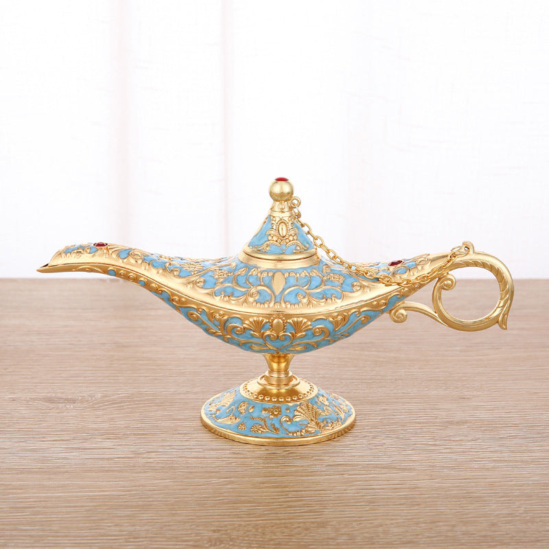Glänzende Aladdin Lampe aus Legierung, eine exquisite Deko-Skulptur und Geschenkidee.