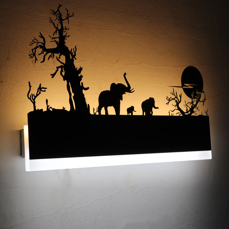 Elegante LED Wandlampe für Schlafzimmer; schafft gemütliches Licht, ideale Ambientebeleuchtung, modernes Wohnaccessoire.