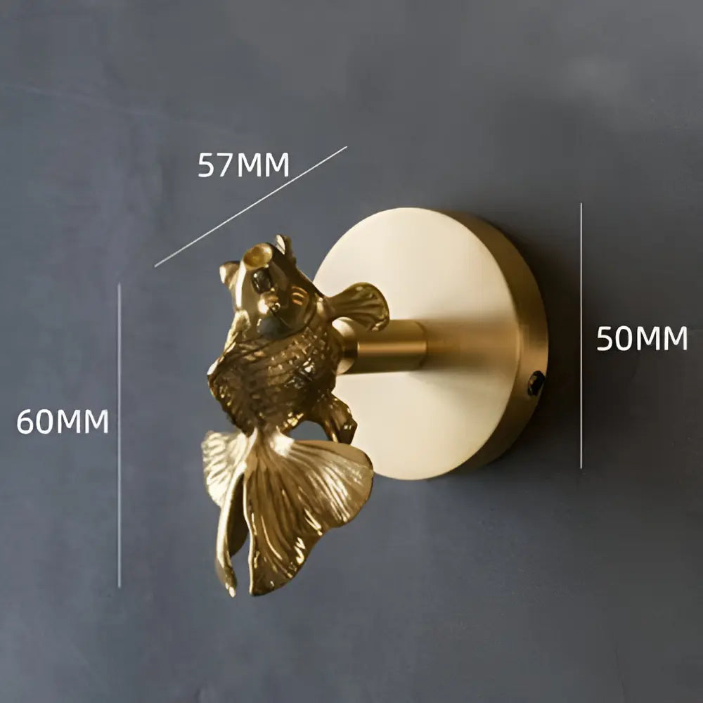 Goldener Wandhaken mit detailreichem Löwenkopf, beeindruckender Garderobenhaken für den Flur.