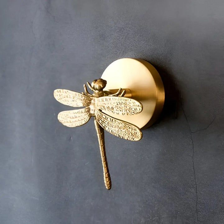 Robuster Wandhaken Gold-Finish, detailreiches Tiermotiv, praktisch & dekorativ für Bad und Flur.