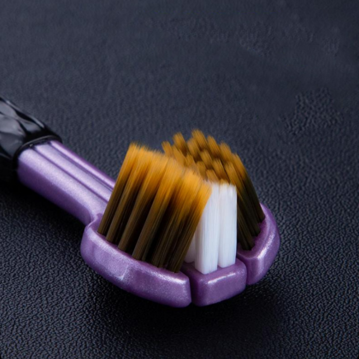Dentaclean 360 Zahnbürste: Innovative Tiefenreinigung für sichtbar strahlendere, gesündere Zähne.
