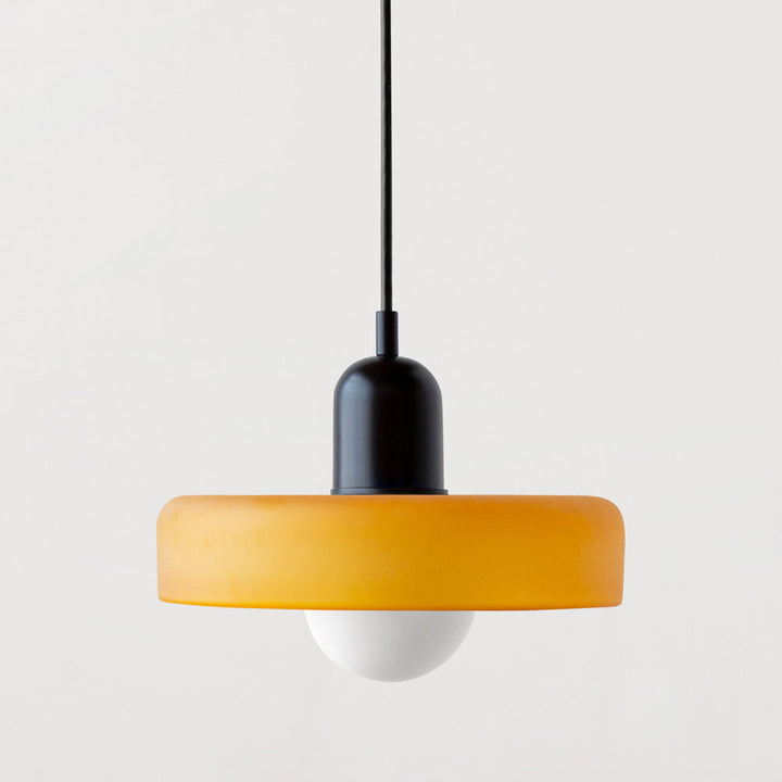 Einzigartige Bauhaus Deckenleuchte mit farbigem Glas, perfekte Designerlampe.