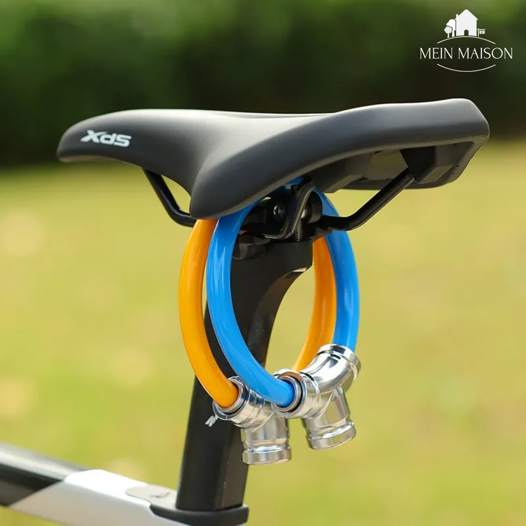 Nahaufnahme des Schlüsselloches vom TechLock, ein wetterfestes Fahrradzubehör für maximale Sicherheit.