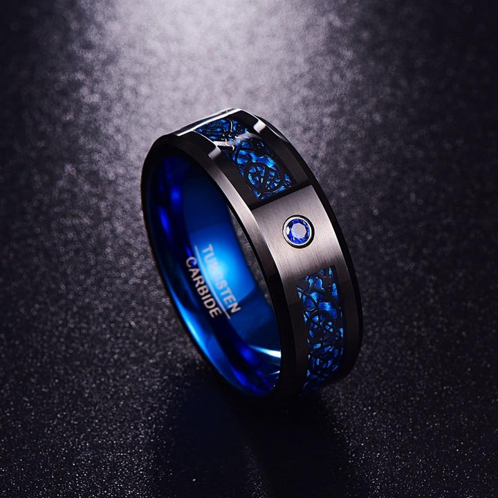 Detaillierter nordischer Unisex-Ring im Krieger-Stil mit Odin-Motiv und Walhalla-Symbolik. Statement-Schmuckstück.