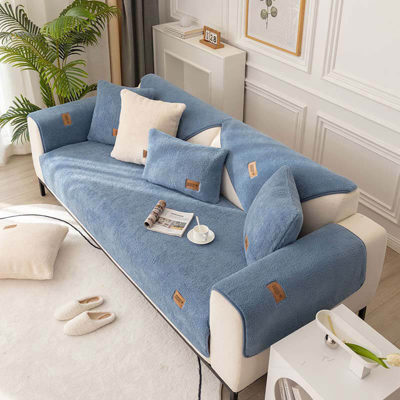 Flauschiger Sherpa-Fleece Sofabezug fürs Wohnzimmer, wasserdicht, rutschfest und warm, ideal für Familien.
