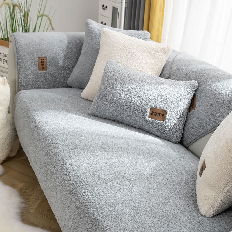Extra warmer, dicker Sherpa-Fleece Sofabezug, wasserdicht & rutschfest, für kalte Tage im Wohnzimmer.