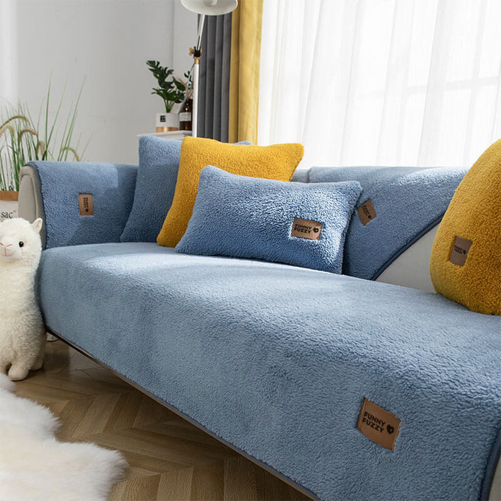 Gemütlicher, wasserdichter Sherpa-Fleece Couchbezug, rutschfest und dick, idealer Möbelschutz.