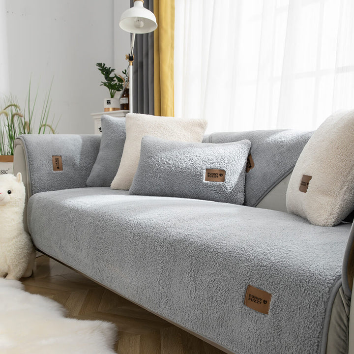 Weicher, flauschiger Sherpa-Fleece Sofabezug für ultimativen Komfort, rutschfest & warm im Wohnzimmer.