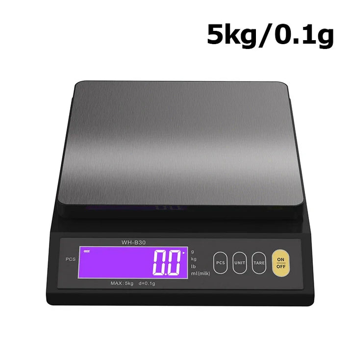 Digitale Küchenwaage aus Edelstahl mit LCD-Display, präzise für Backen und Kochen.
