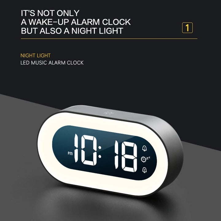 Eleganter Digitalwecker Lumino mit integriertem Nachtlicht. Perfekt für ein entspanntes Ambiente im Schlafzimmer.