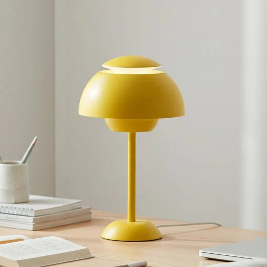 Dimmbare kabellose LED Tischlampe mit Touchsteuerung für modernes Wohnzimmer & Schlafzimmer Ambiente.