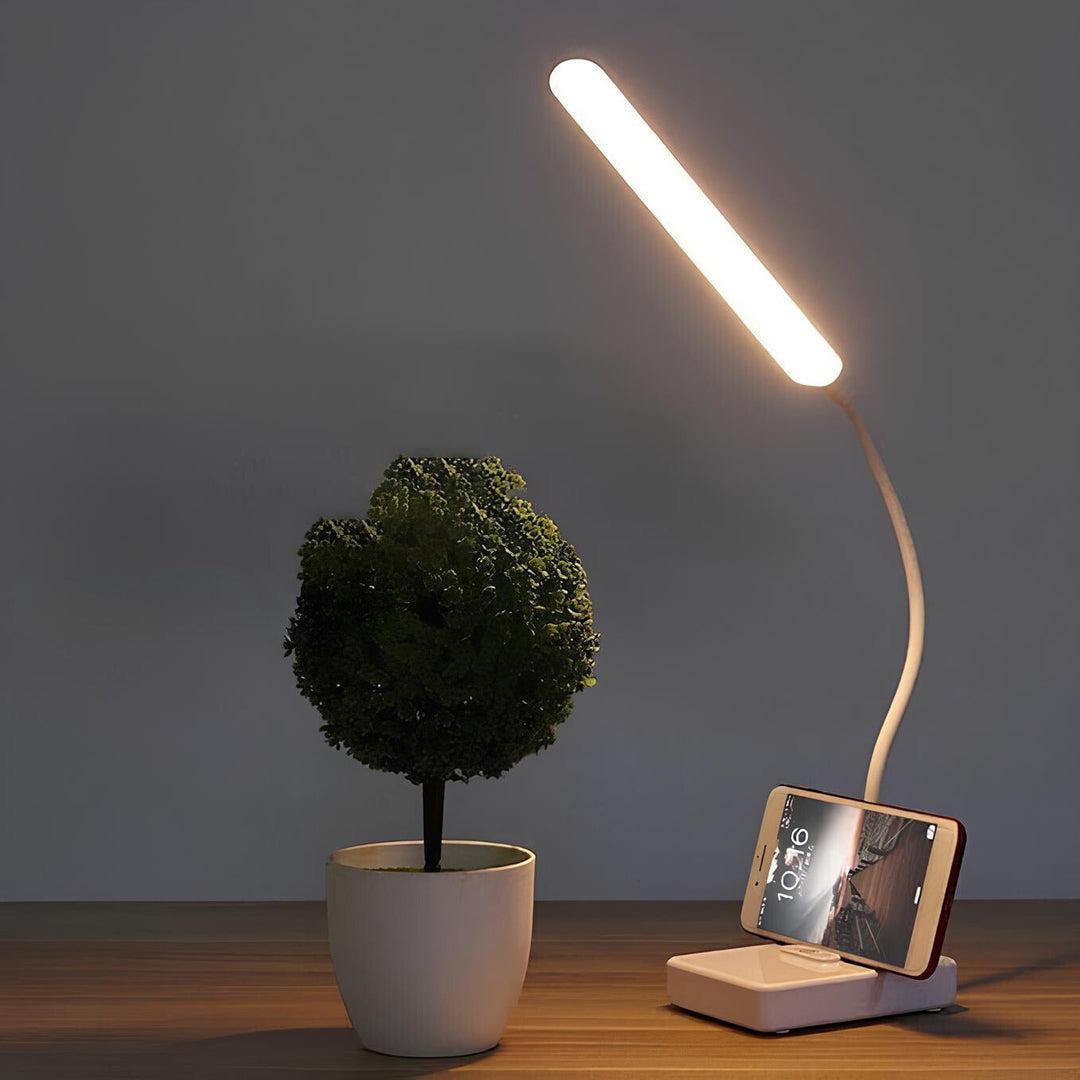 Dimmbare LED-Schreibtischlampe mit flexiblem Arm, ideal als Leselampe oder Arbeitslicht für Büro & Zuhause.