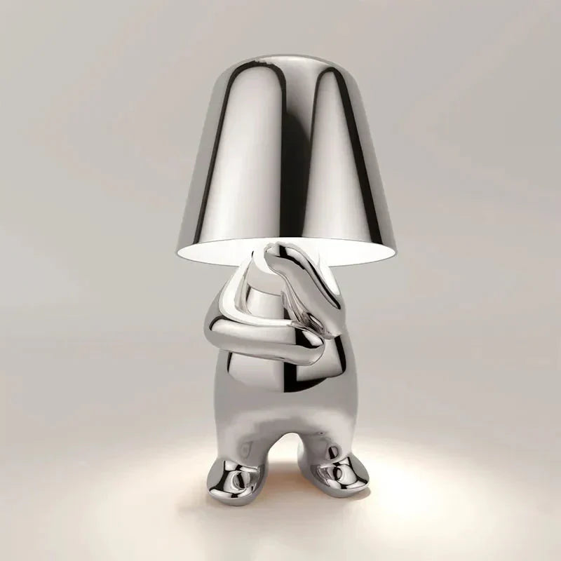 Dimmbare LED Stimmungslicht-Lampe für einladendes Ambiente im Essbereich.