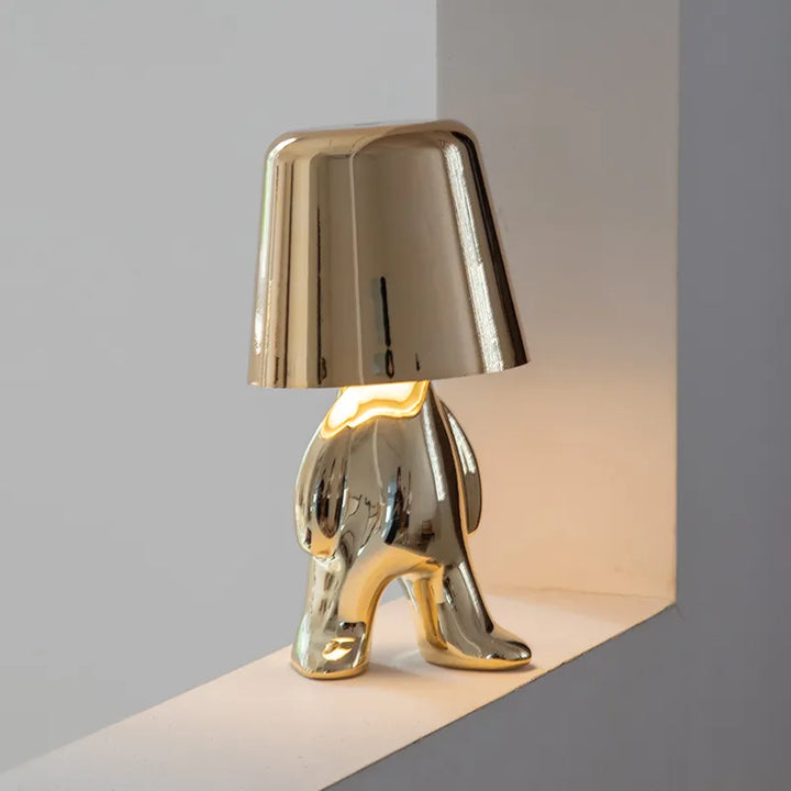 Moderne dimmbare LED Tischlampe, kabellos, für flexible Nutzung im ganzen Heim.