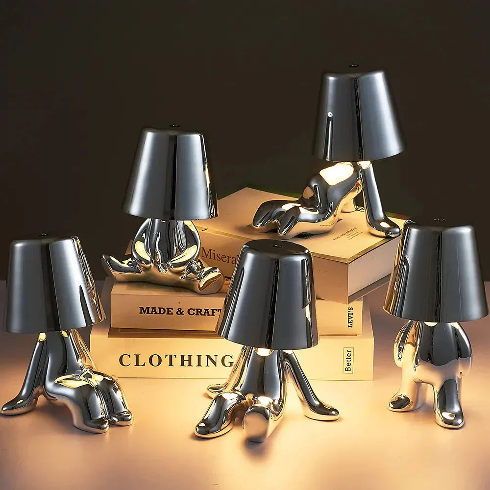 Moderne dimmbare LED Lampe, ideal als Stimmungslicht im gesamten Wohnbereich.