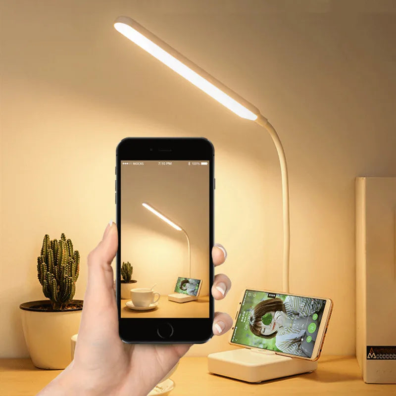 Dimmbare LED Tischlampe mit Handyhalter. Augenschonend, modern für Schreibtisch & Lesen.
