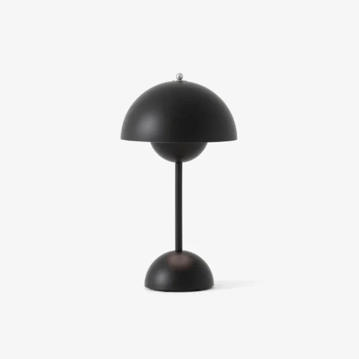 Minimalistische dimmbare LED-Tischlampe mit 3 Lichtfarben & Touch-Funktion. Ergänzt jedes moderne Interieur.