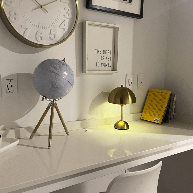 Dimmbare LED-Tischlampe kabellos, mit Akku, 3 Lichtfarben und Touch-Steuerung. Vielseitig einsetzbar im Haus.