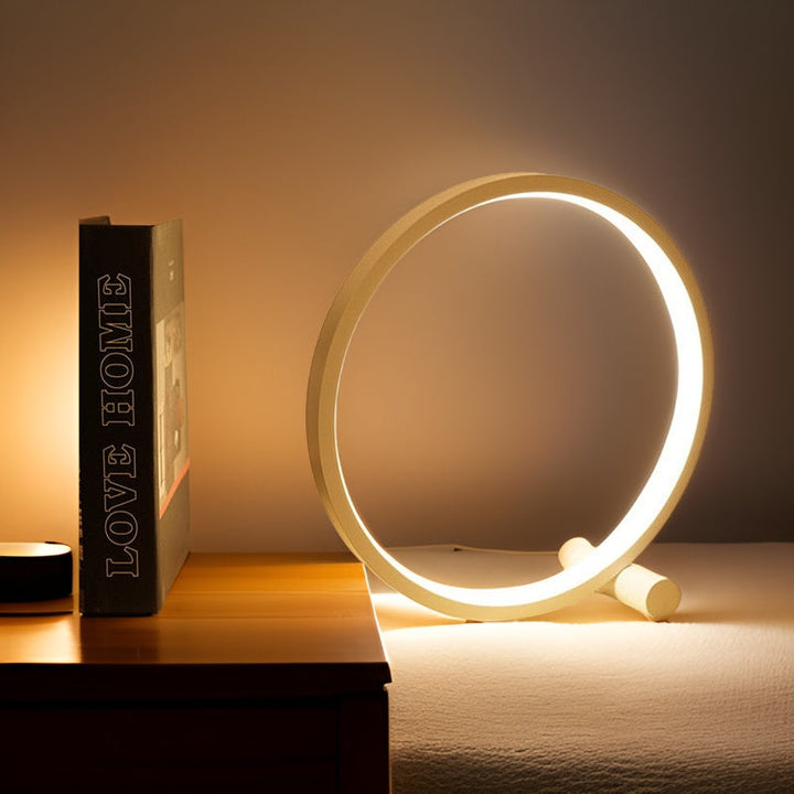 Sanfte, dimmbare LED Beleuchtung der Touch-Tischlampe schafft gemütliches Ambiente im Wohn- & Schlafzimmer.
