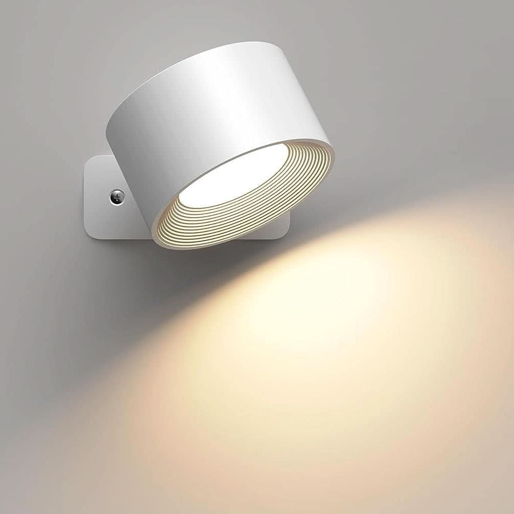Dimmbare LumiSpin LED Wandlampe, 360° drehbar, moderne Beleuchtung für Wohnzimmer und Akzente.