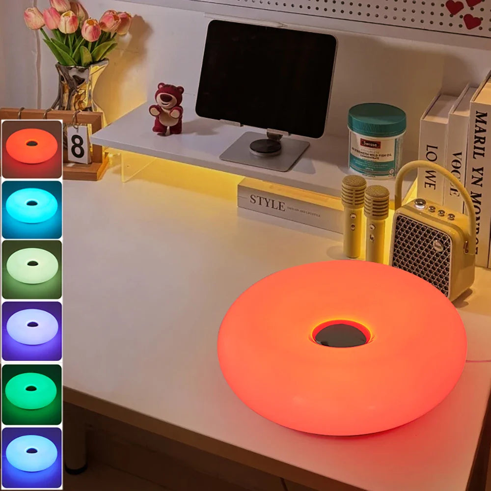 Flexible LED-Tischlampe mit RGB-Farbwechsel, dimmbar, intuitive Touch- und Fernbedienungssteuerung.