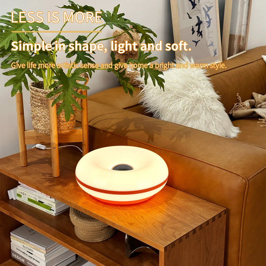 LED-Tischlampe RGB, dimmbar, mit Touch-Steuerung und Fernbedienung, praktischer USB-Anschluss.