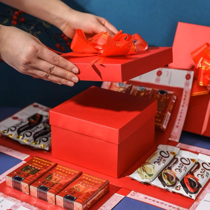 Handgemachte Überraschungsbox als persönliches DIY-Geschenk, das Freude und unvergessliche Momente schenkt.