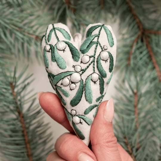 DIY Stickset für Anfänger und Fortgeschrittene: Herz-Ornamente für den Weihnachtsbaum.