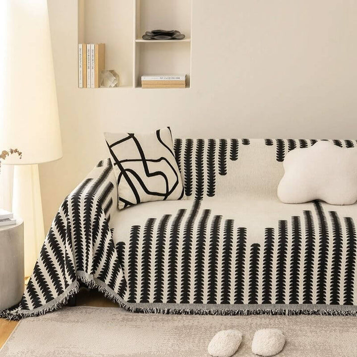 Hochwertiger Schutzbezug aus Chenille für Sofas, kratzfest und langlebig. Perfekt für ein schönes Wohnzimmer.