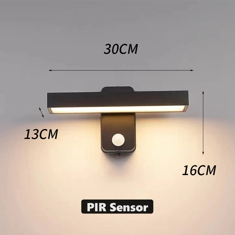 Robuste IP65 LED Wandleuchte aus Aluminium, drehbar, warmweiß, mit Bewegungssensor für lange Haltbarkeit.