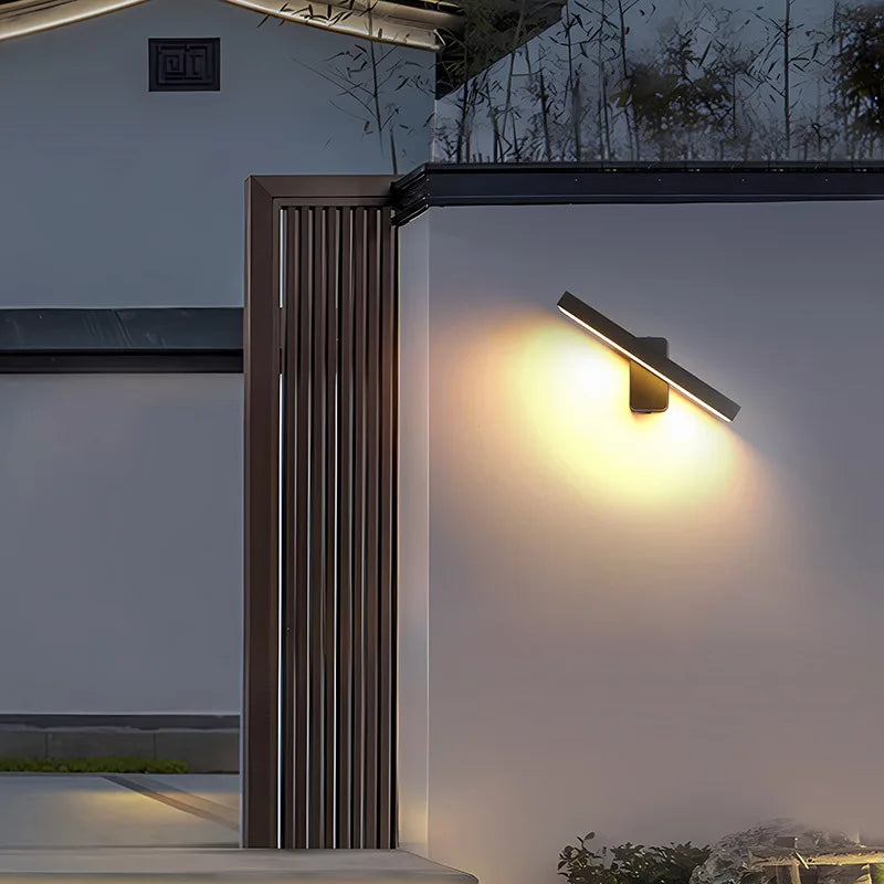 Warmweiße LED Wandleuchte für den Außenbereich, IP65, drehbar, mit Bewegungsmelder für Gartenwege.