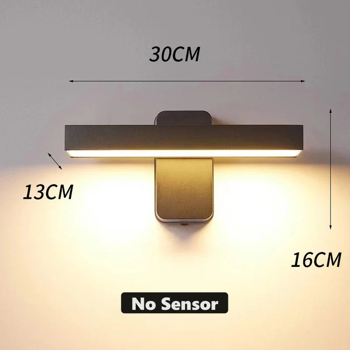 Montierte drehbare LED Wandleuchte, IP65, warmweißes Licht für eine einladende Gartenbeleuchtung.