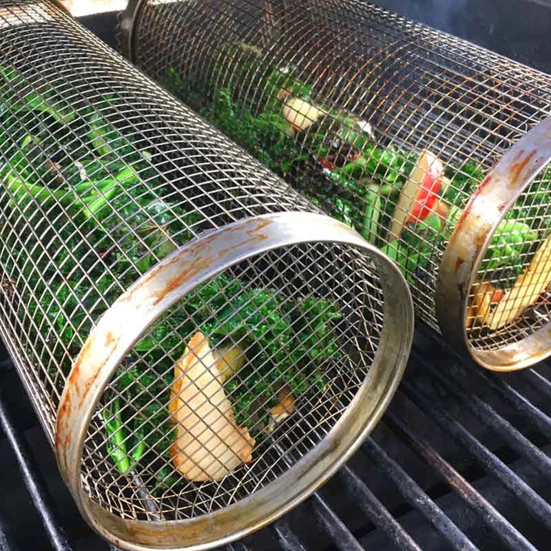 Vielseitiger Edelstahl Grillkorb, drehbar, für Gemüse, Fisch und Fleisch, gleichmäßig gegrillt.