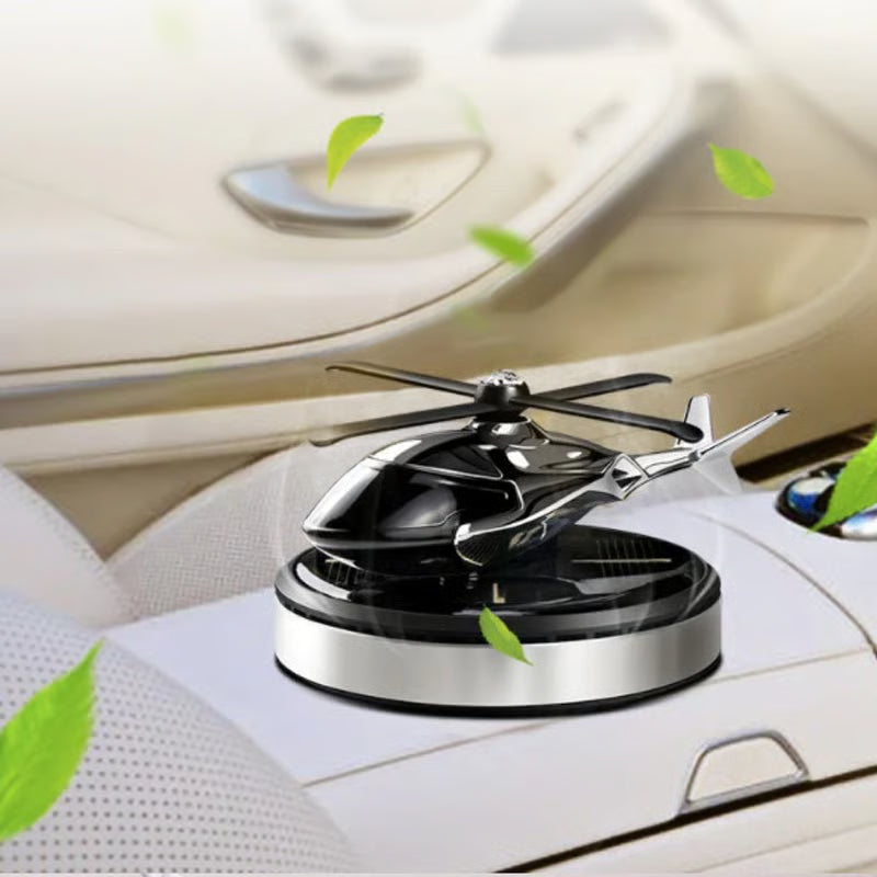 Innovativer drehender Solar Diffusor für ätherische Öle im Fahrzeug, verbessert das Fahrerlebnis spürbar.