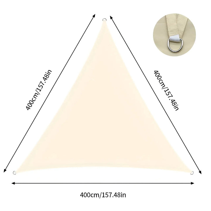 Langlebiges dreieckiges Sonnensegel. UV-Schutz, wasserabweisend. Sorgt für kühlen Schatten im Outdoor-Bereich.