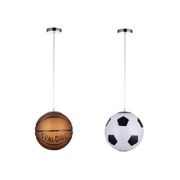 Helles LED-Fußballlicht für das Kinderzimmer. Eine moderne, energieeffiziente Deckenleuchte mit dynamischem Design.